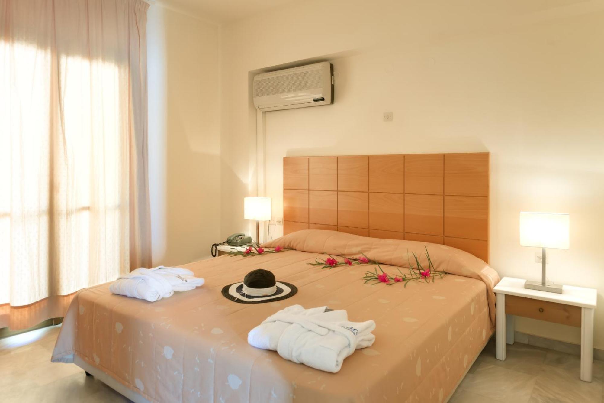 Mare Hotel Apartments Agios Nikolaos Exteriör bild